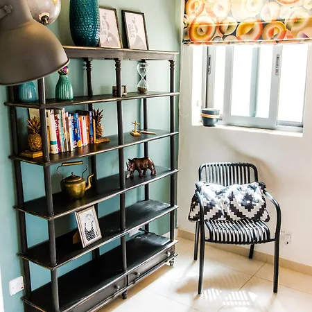 Medabode - Bright & Spacious In Swieqi, Malta דירה *
