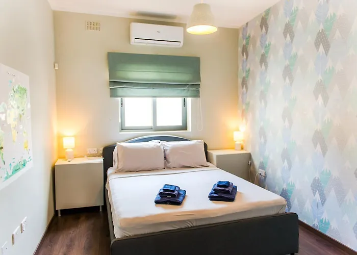Medabode - Bright & Spacious In Swieqi, Malta 公寓