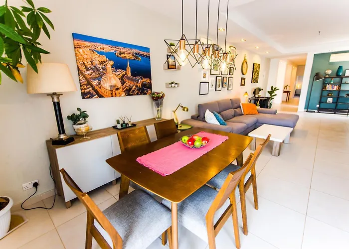 Medabode - Bright & Spacious In Swieqi, Malta Is-Swieqi