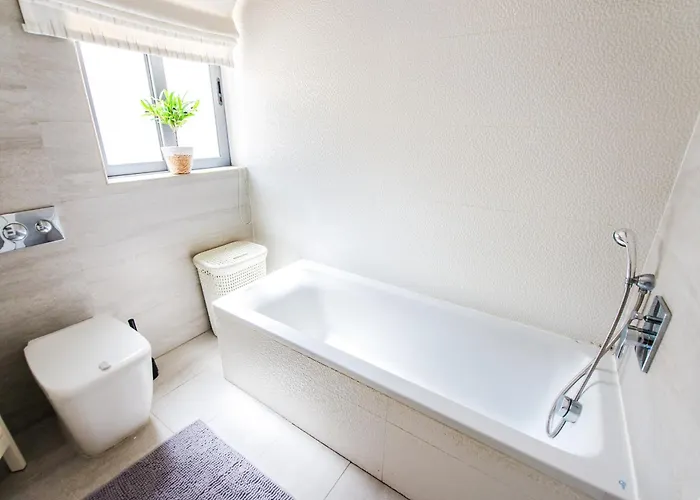 Medabode - Bright & Spacious In Swieqi, Malta 公寓 Is-Swieqi